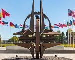 Que horas são no relógio de guerra da OTAN?