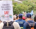 A greve que opõe a destruição do serviço público à prefeitura que guarda bilhões em caixa